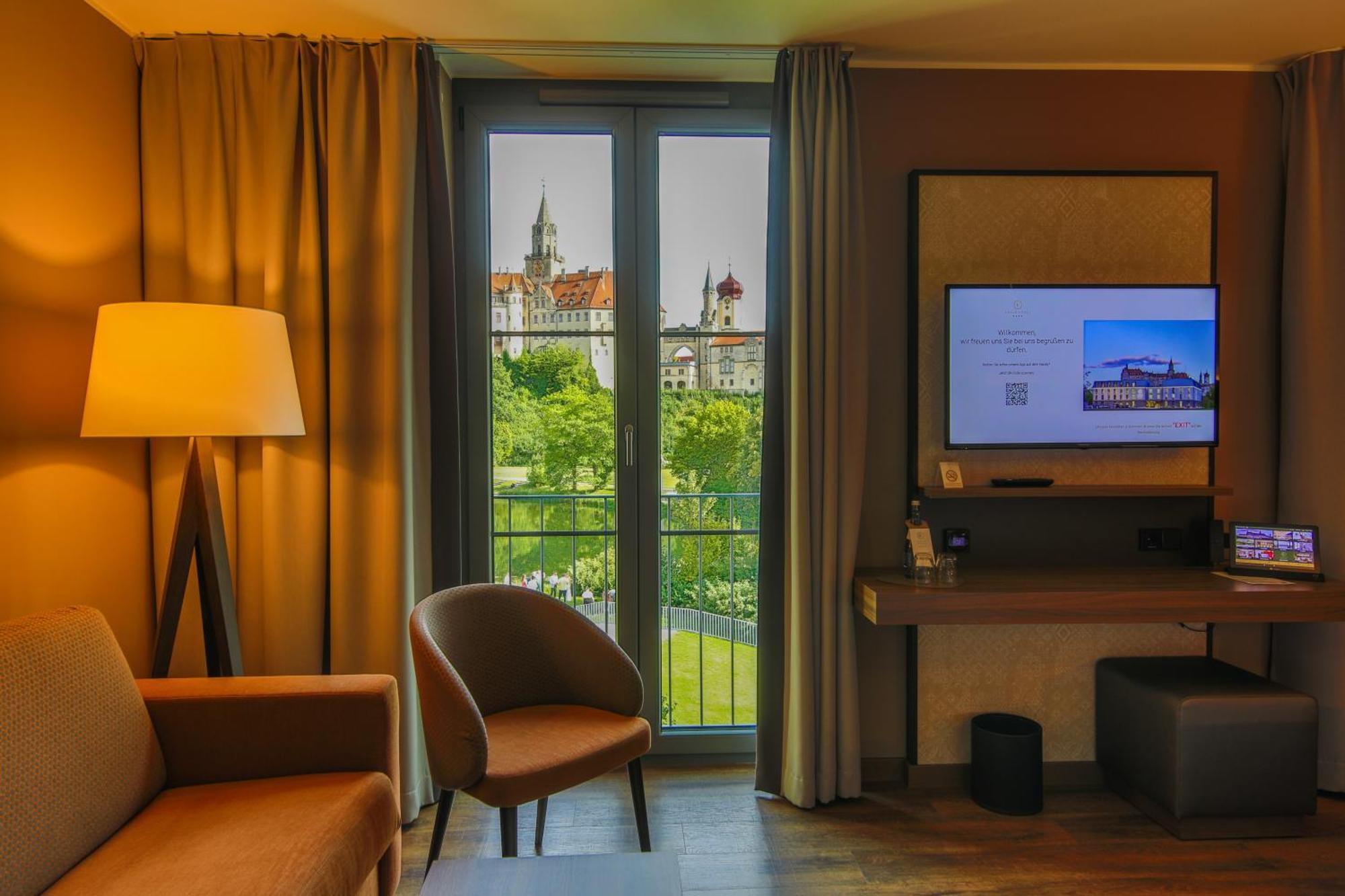 Karls Hotel 지그마링엔 외부 사진