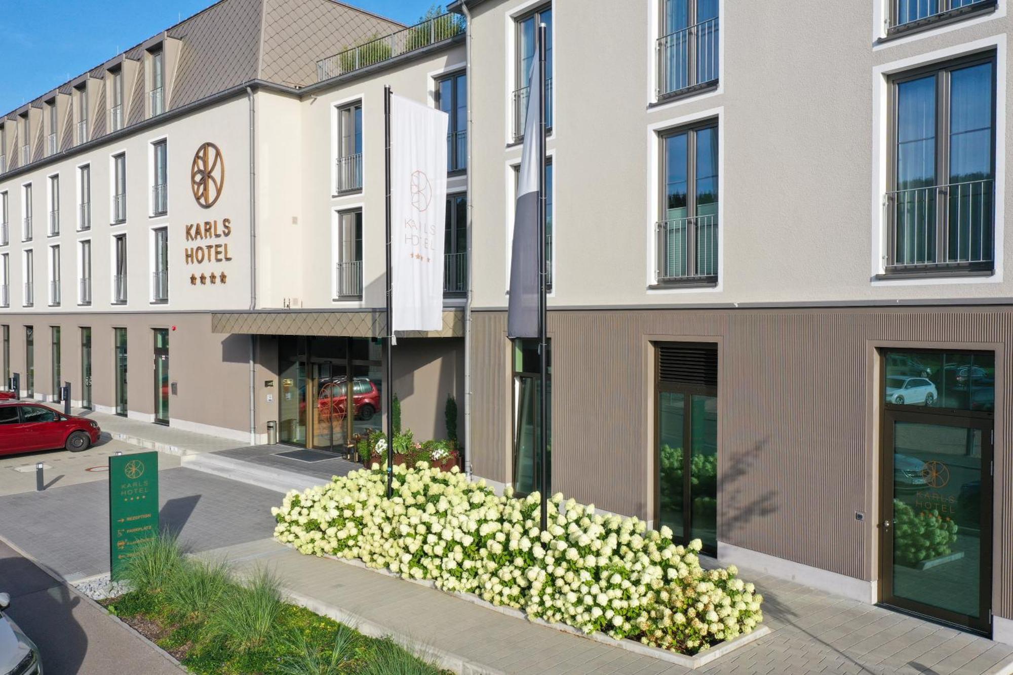 Karls Hotel 지그마링엔 외부 사진